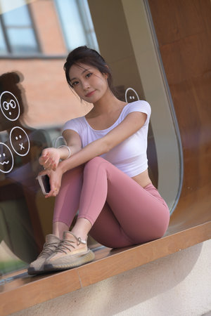 光溜溜美女高清壁纸手机壁纸